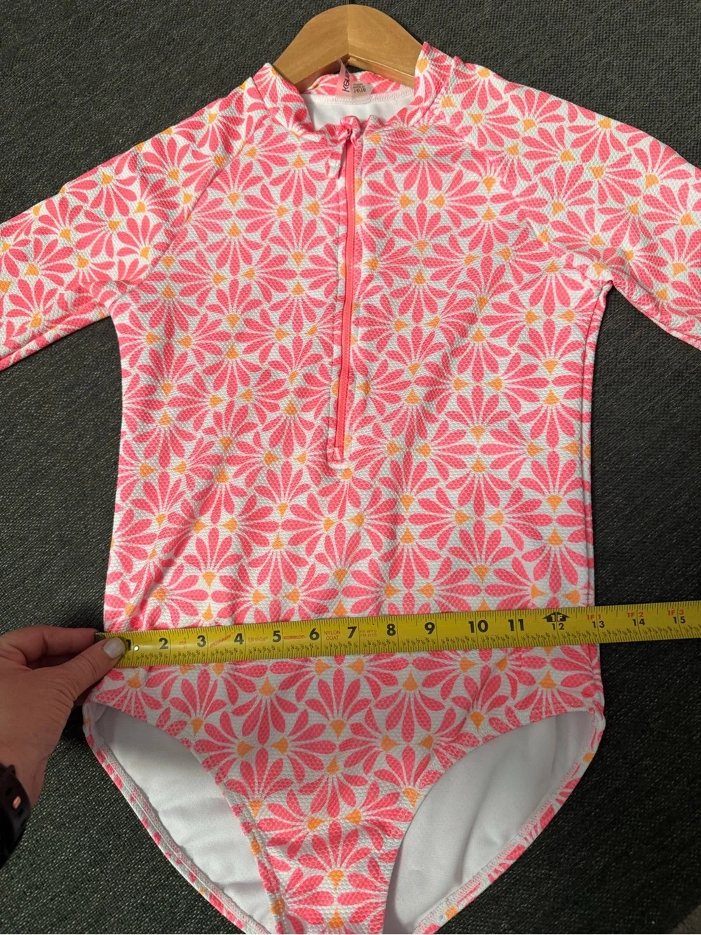 Girls  Long-Sleeve hot Pink & white  Floral Rash Guard Swimsuit 14/16 like new